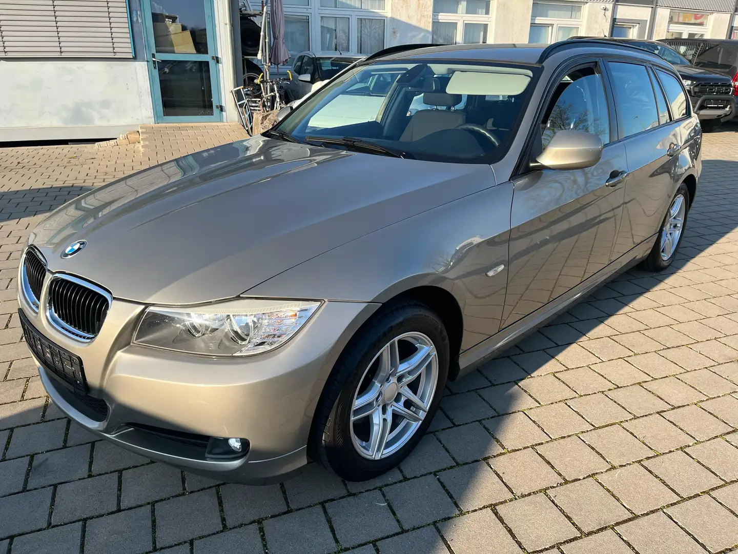 BMW 318 318i Bronze - 1