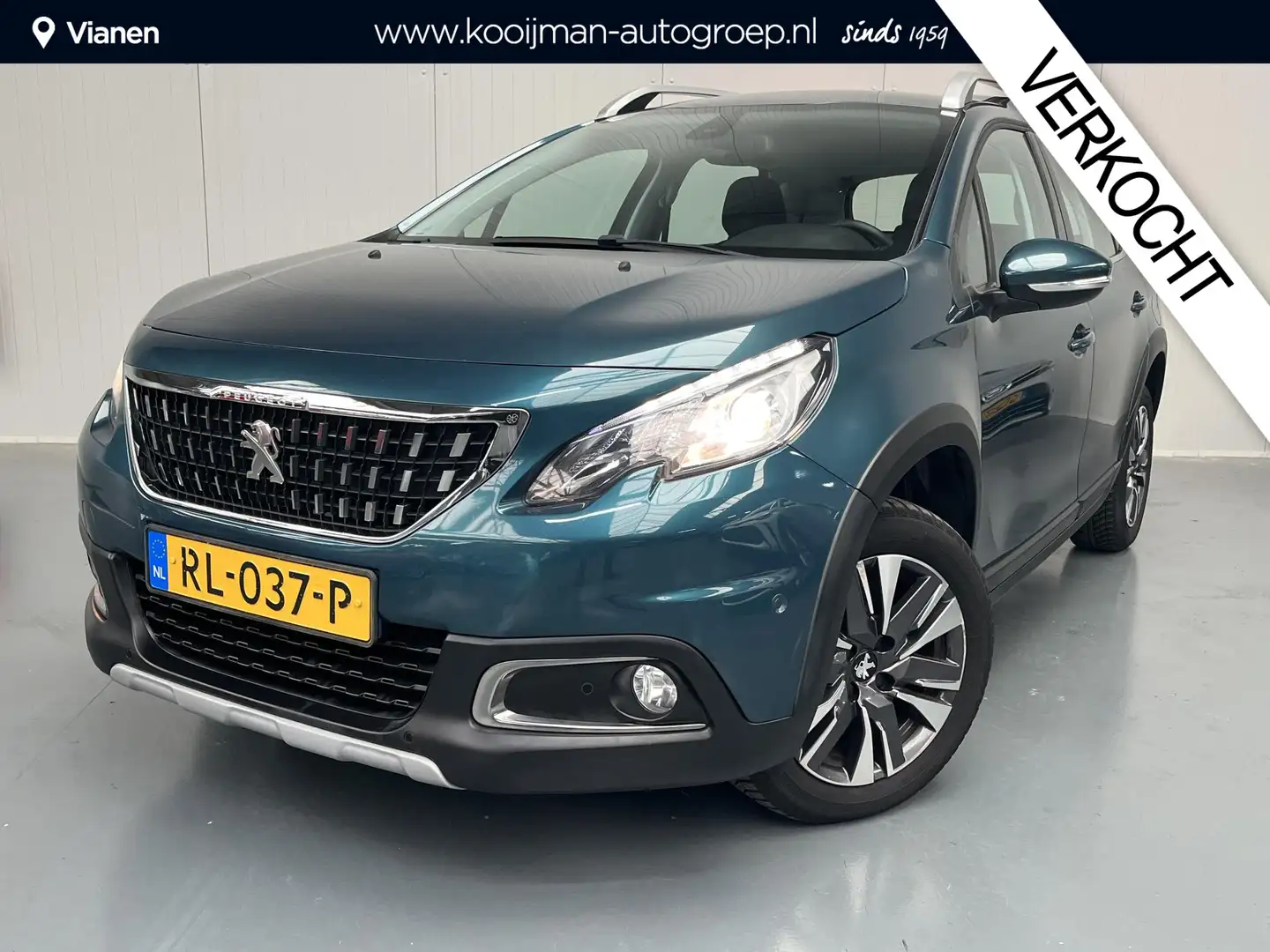 Peugeot 2008 1.2 PureTech Allure Automaat, Met Trekhaak, Apple Groen - 1