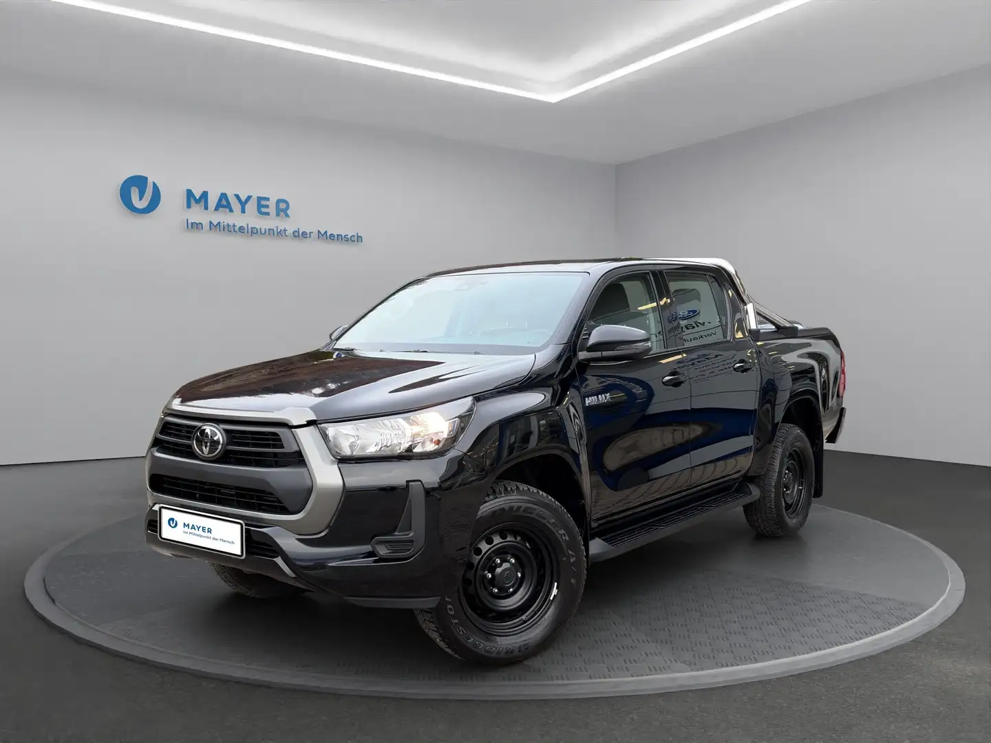 Toyota Hilux DK Country 4WD 2,4 D-4D Schwarz - 1