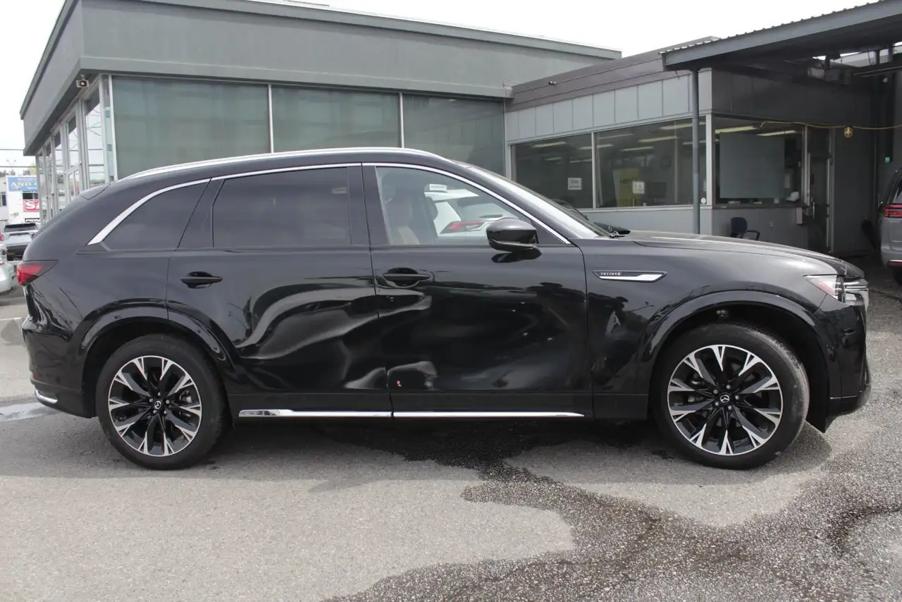 Mazda CX-90 PHEV снимка Mazda CX-90 PHEV