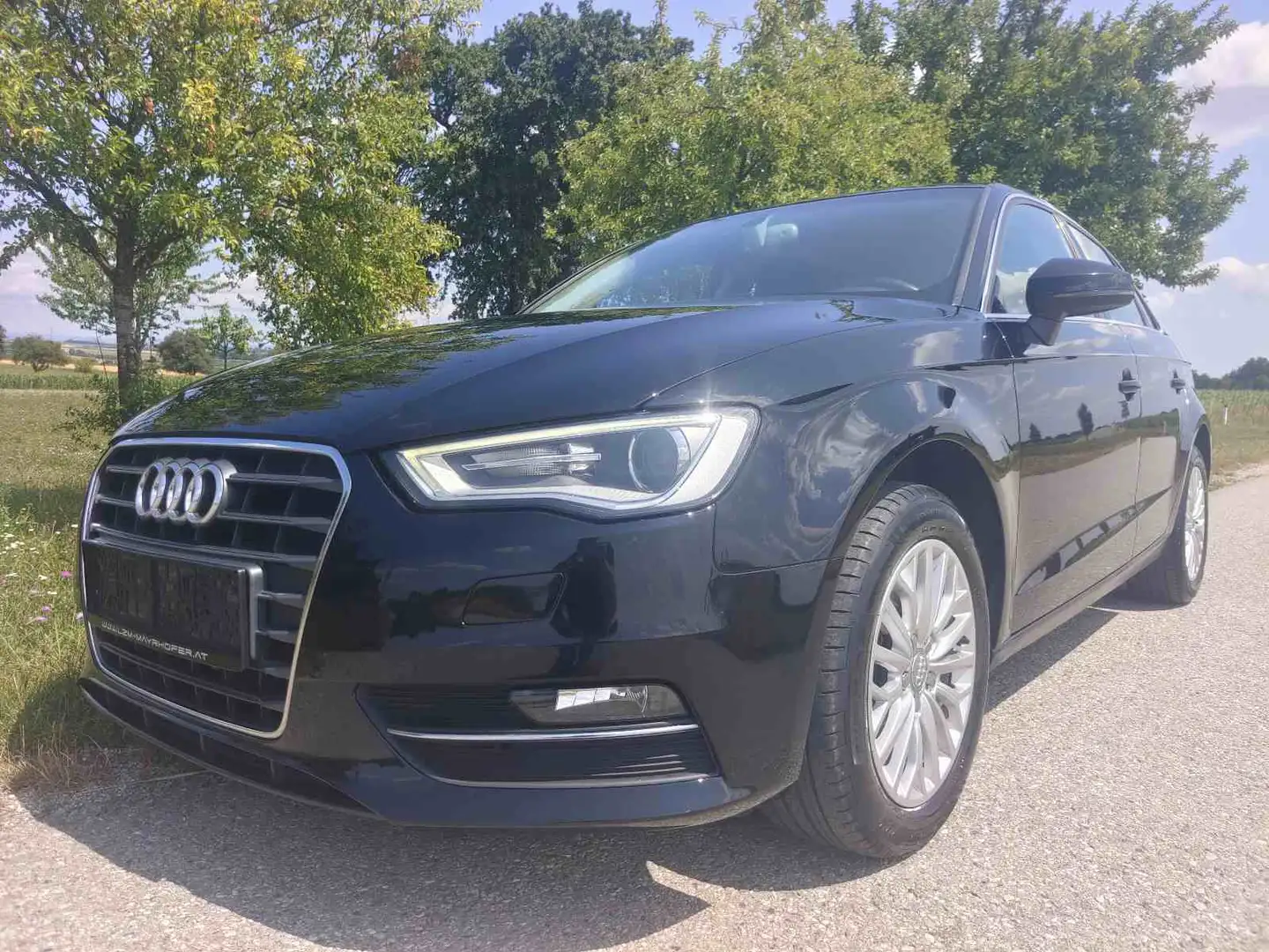 Audi A3 Sportback "Ambiente" Schwarz - 2