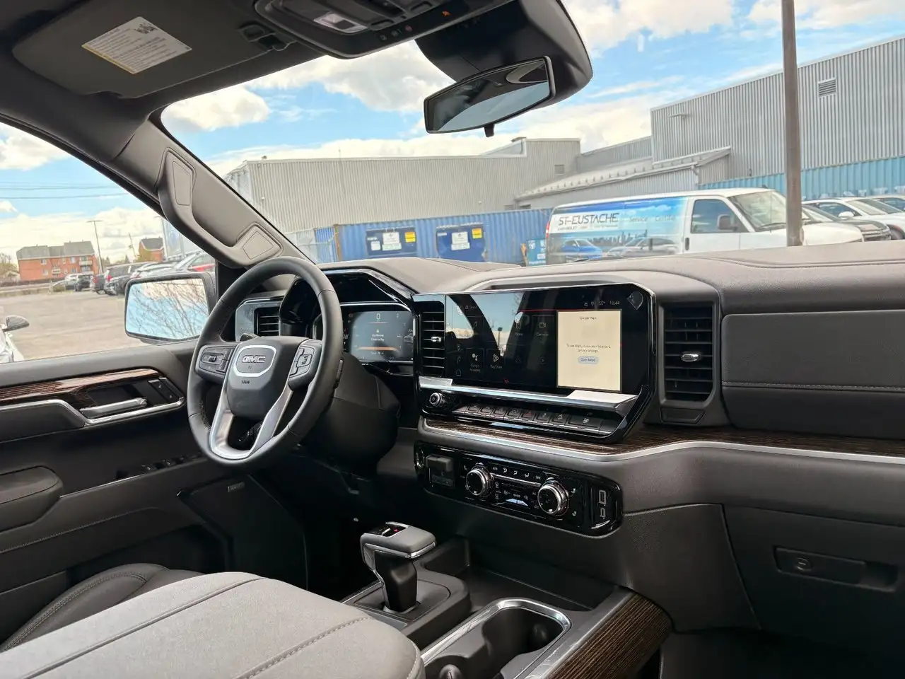 GMC Sierra 1500 снимка GMC Sierra 1500