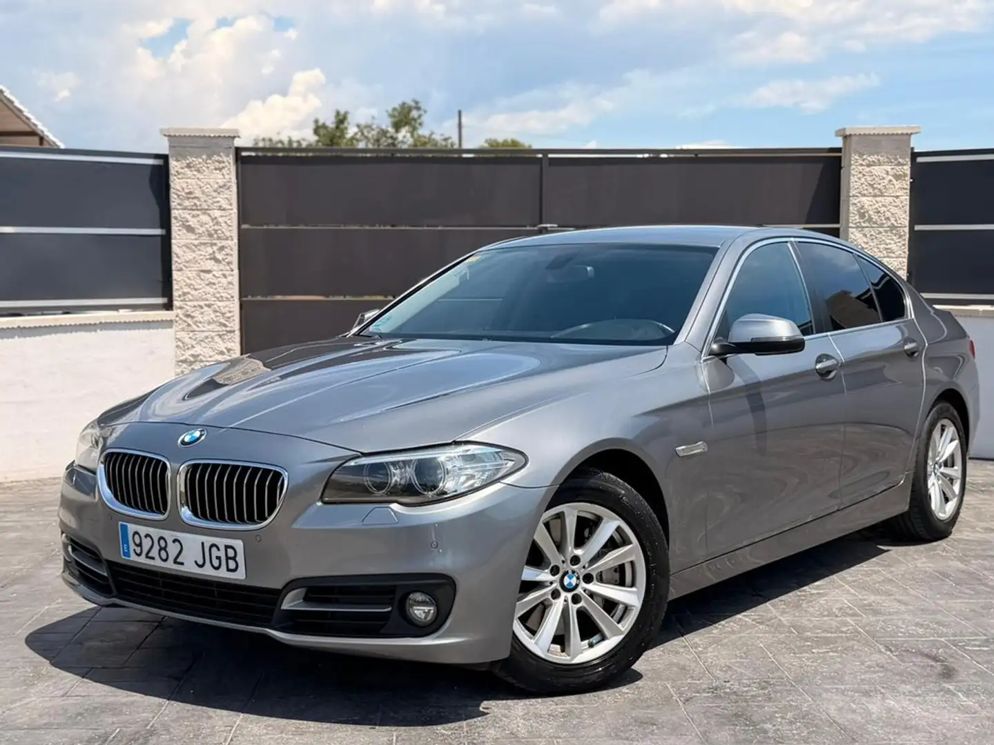 BMW 530 530dA xDrive Gris - 1