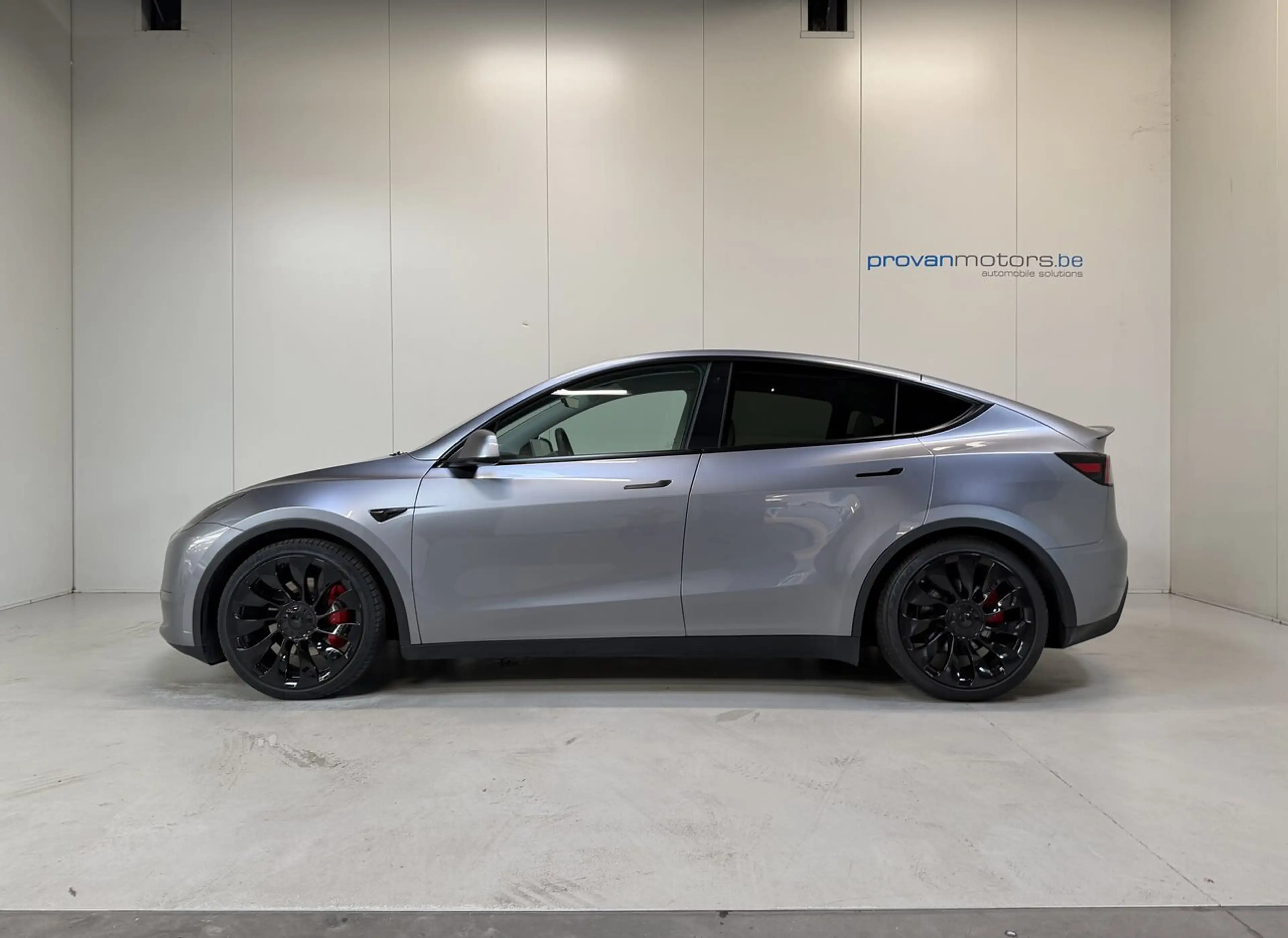 Tesla Model Y Long Range Dual Motor - Performance - SoH 93,3%... — photo 8