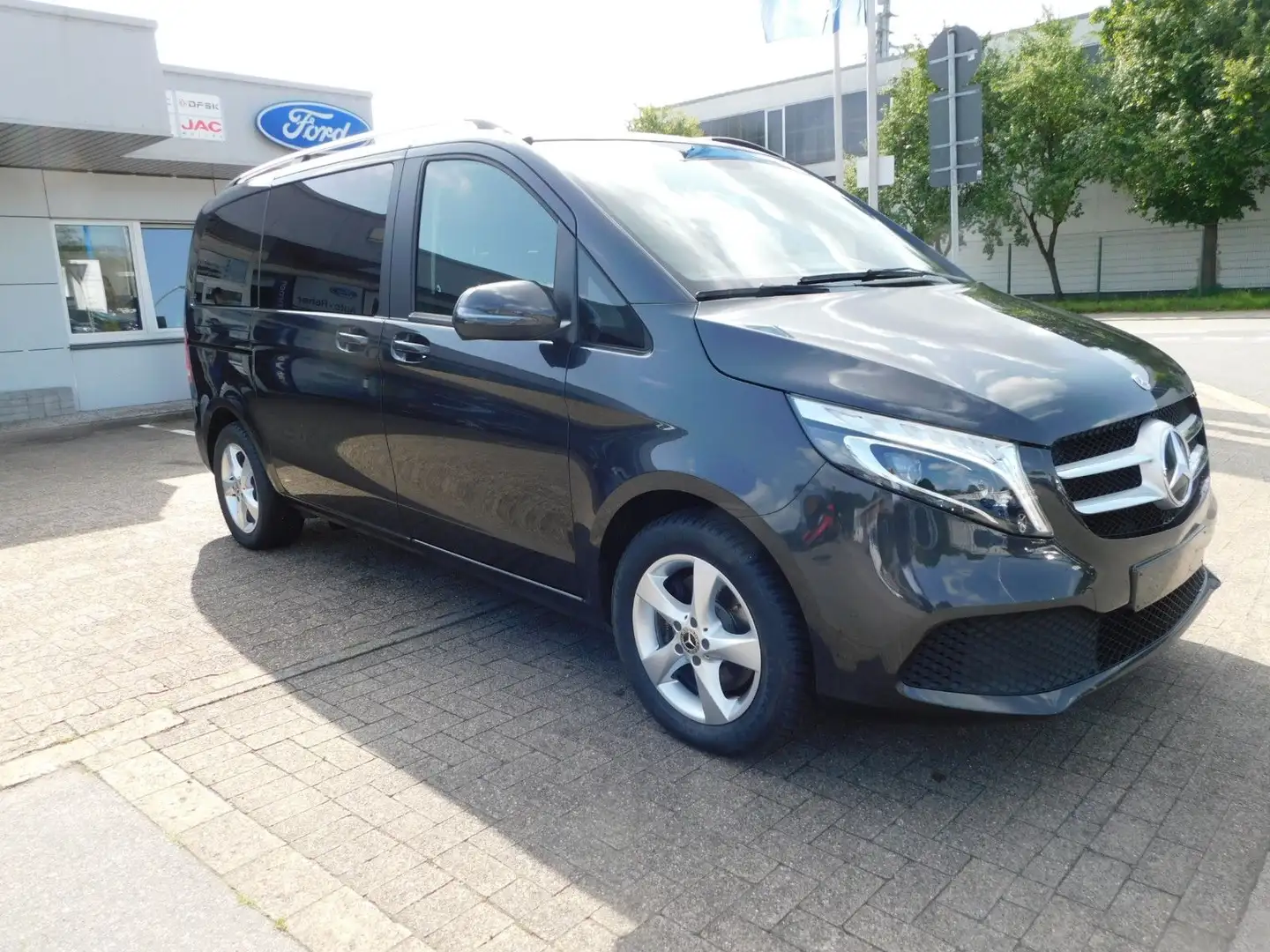 Mercedes-Benz V 250 d EDITION 4MATIC kompakt Garantie 03/27 Grey - 1