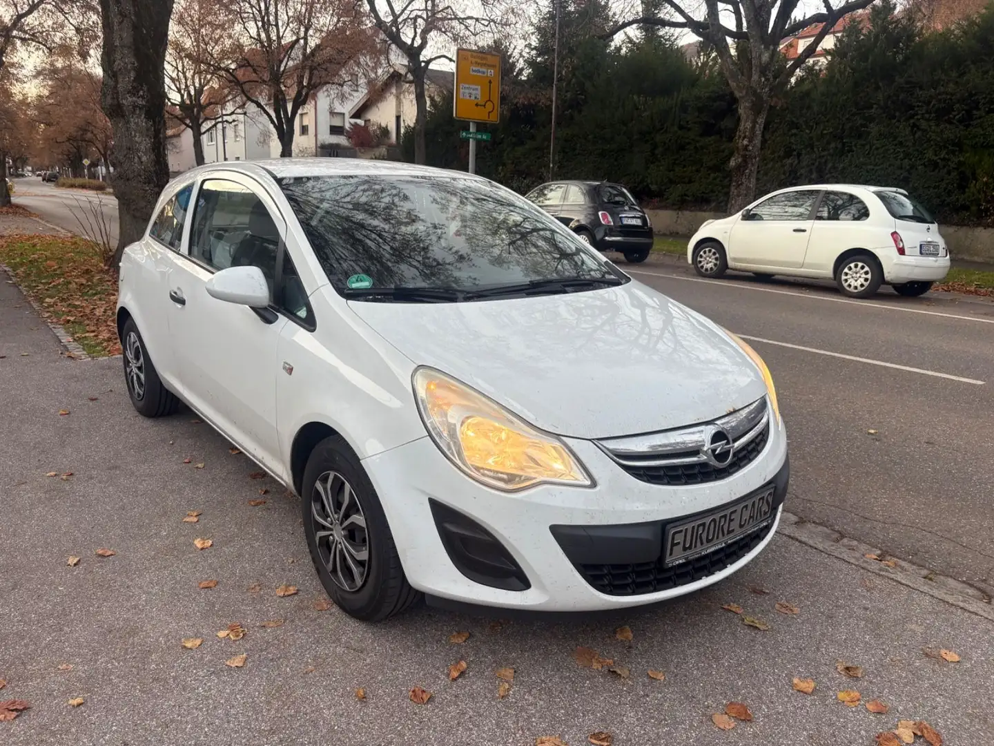 Opel Corsa D Selection EURO 5 TÜV 03-2026 Weiß - 2