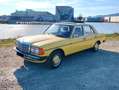 Mercedes-Benz Baureihe 123 Mercedes-Benz 200 W123 Automatik | 12/1980 | 133.810 km | Schiebedach Gelb - thumbnail 1