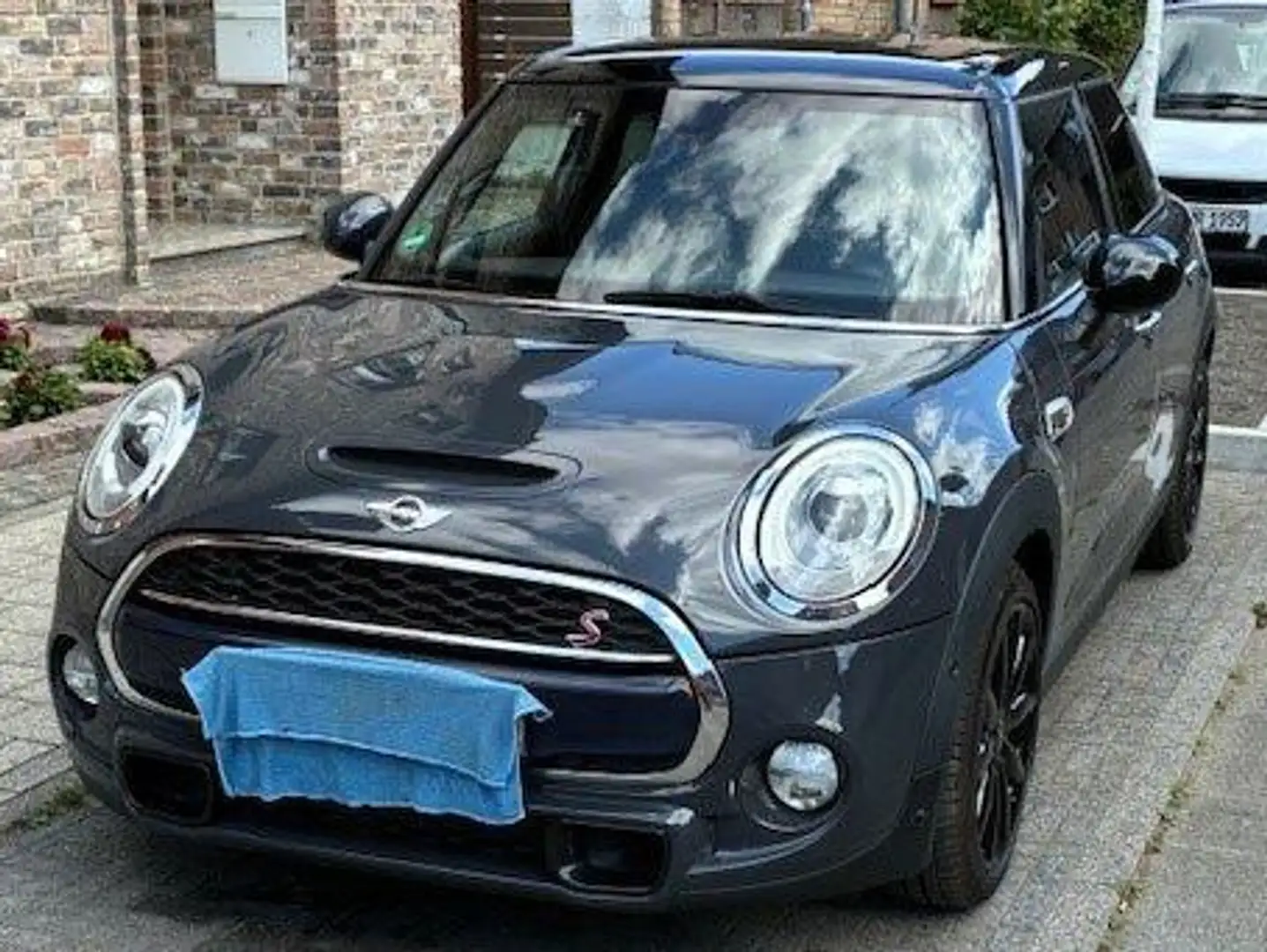 MINI Cooper SD MINI 5-TÜRER Diesel Sport-Aut. Grau - 2