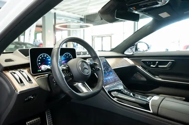Mercedes-Benz S-Class view 12