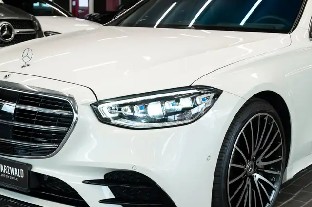 Mercedes-Benz S-Class view 5