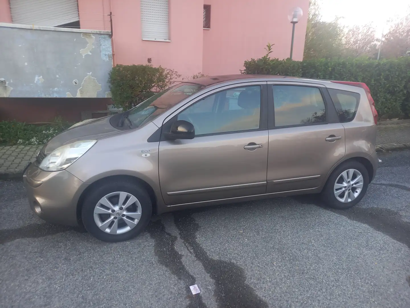Nissan Note Note I 2006 1.4 16v Acenta eco Gpl FL Plateado - 1