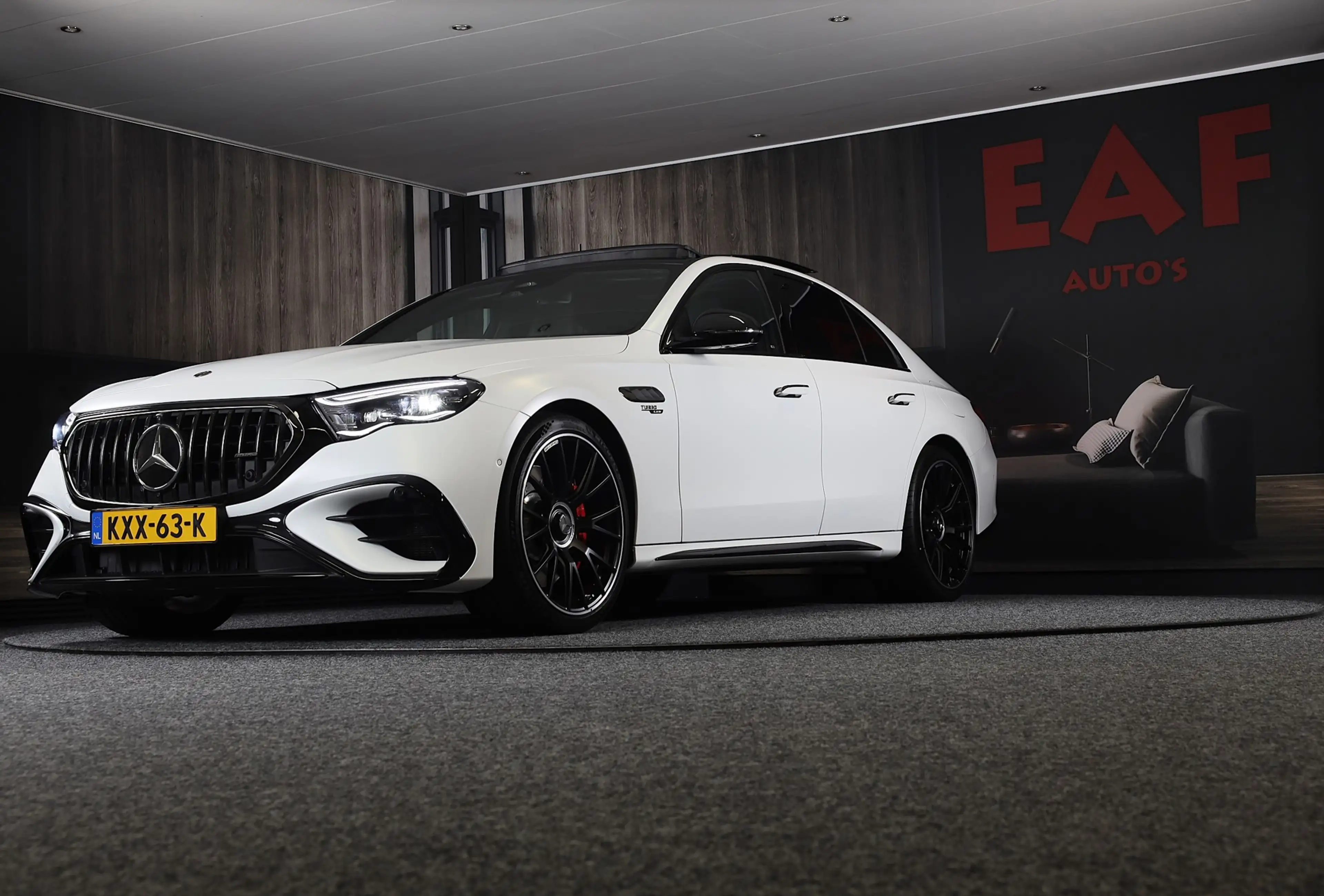 Mercedes-Benz E 53 AMG 4MATIC+ Night Edition / Hyperscreen / Head Up / Bu — photo 4