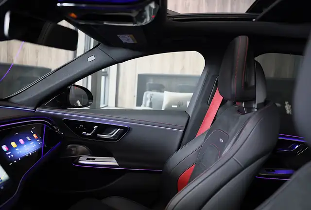 Mercedes-Benz E-Class view 20