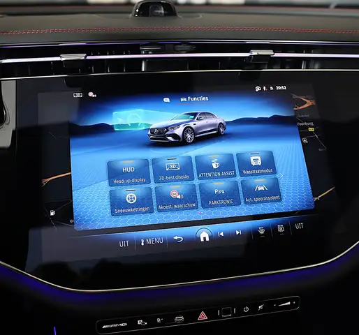Mercedes-Benz E-Class view 12