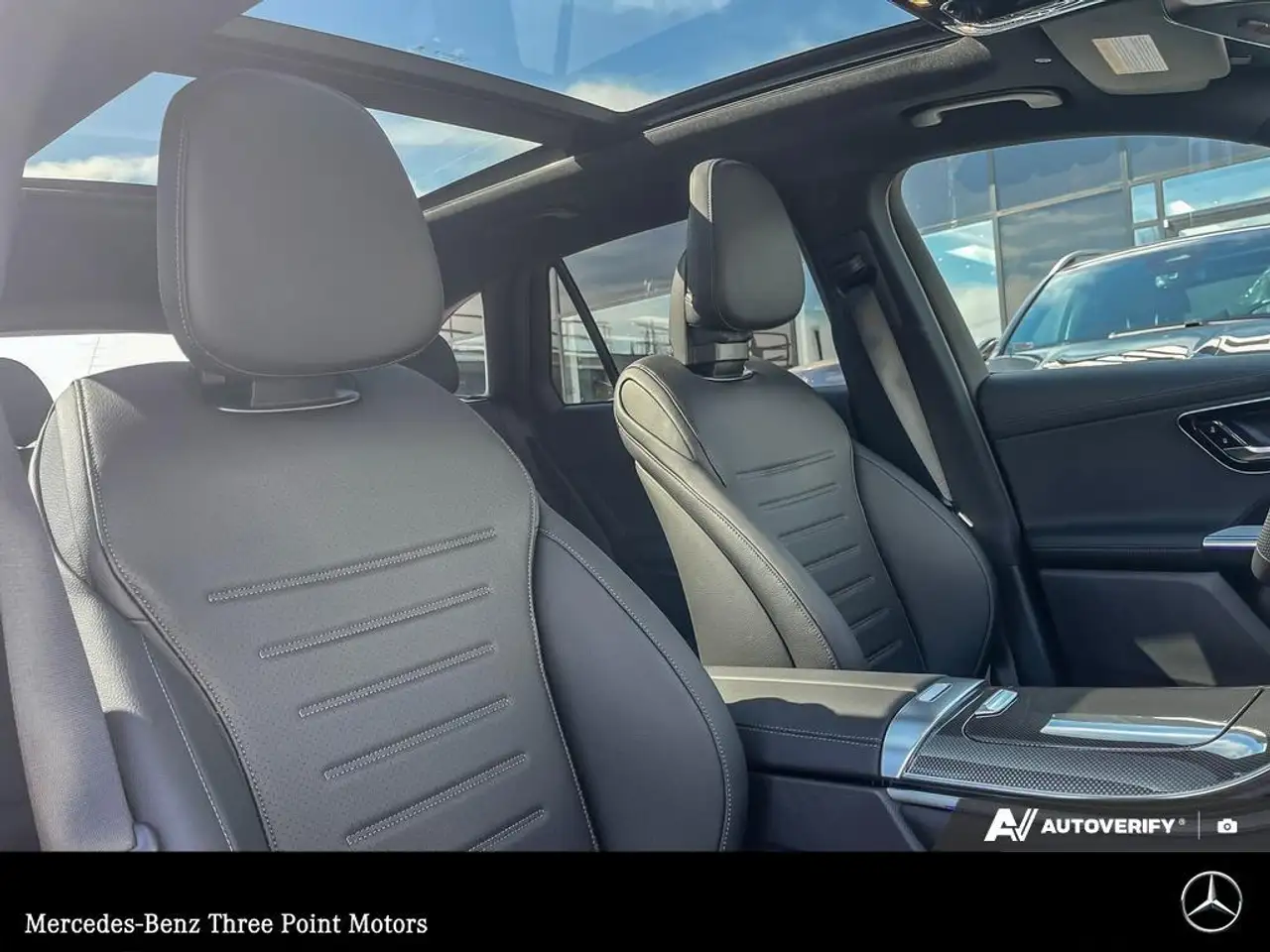 Mercedes-Benz GLC снимка Mercedes-Benz GLC