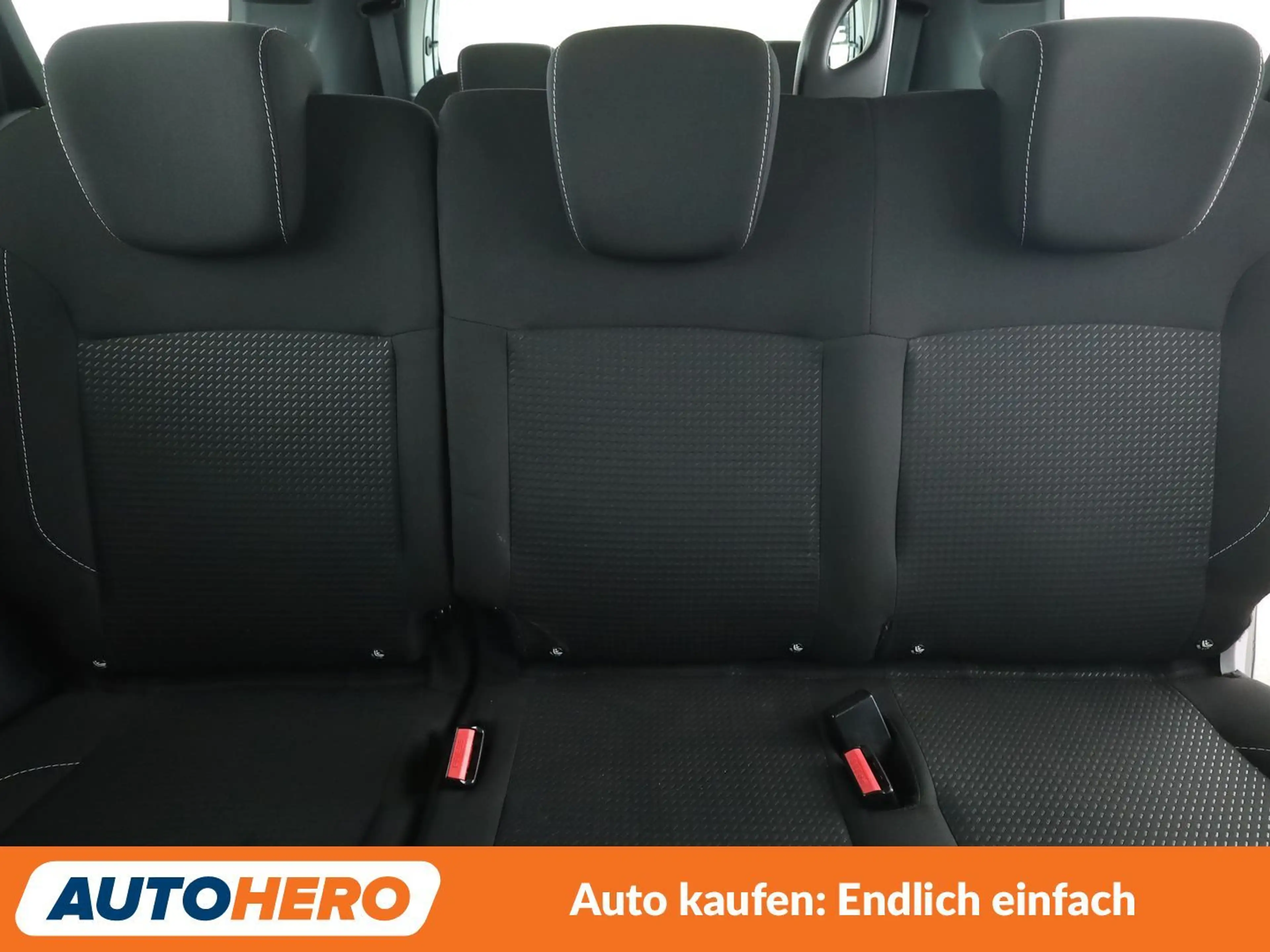 Dacia Lodgy 1.2 TCe Laureate*NAVI*TEMPO*PDC*KLIMA*GARANTIE* — photo 15
