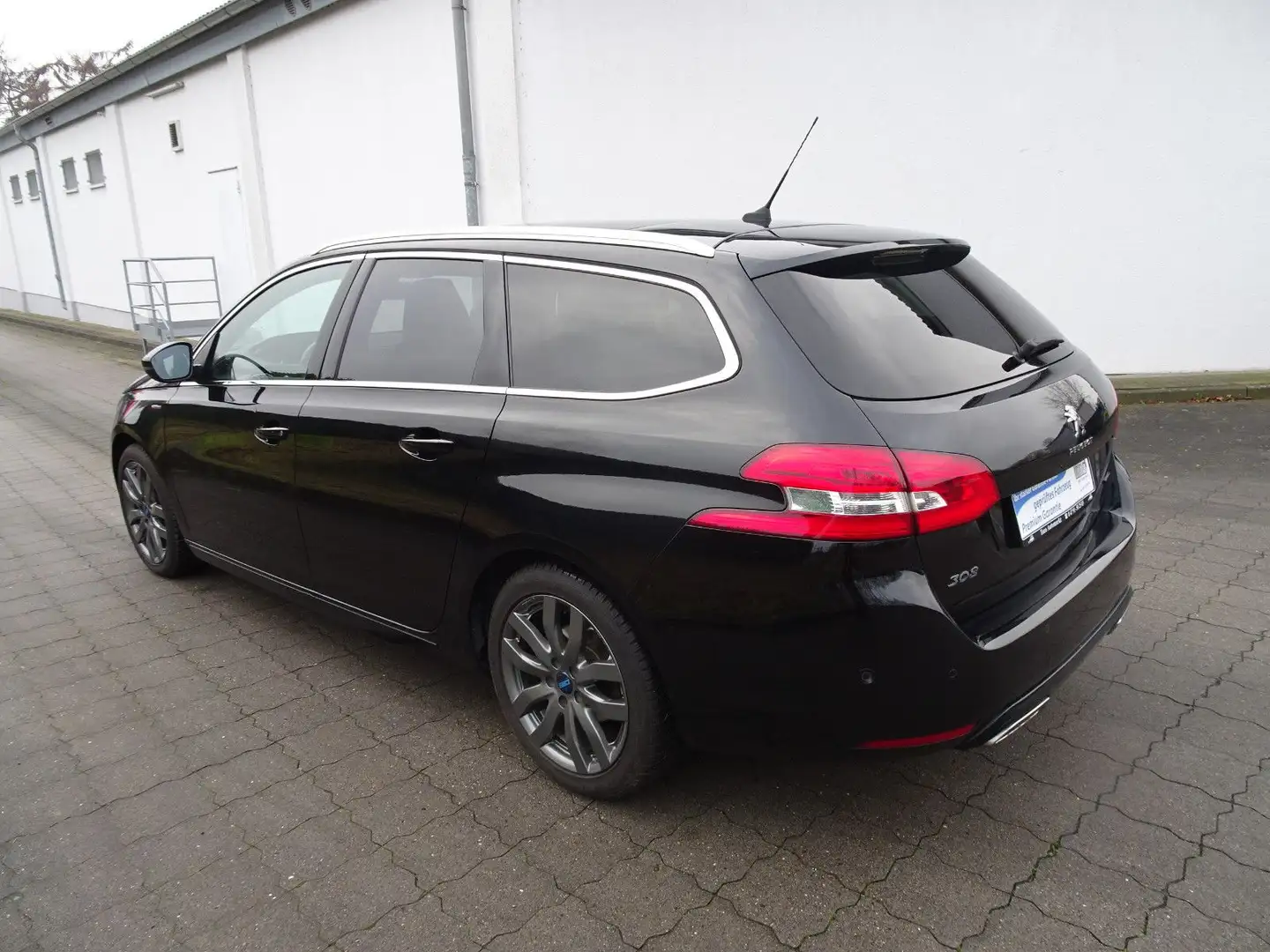 Peugeot 308 SW GT-Line / LED /Navi/ Automatik/ AHK Zwart - 2