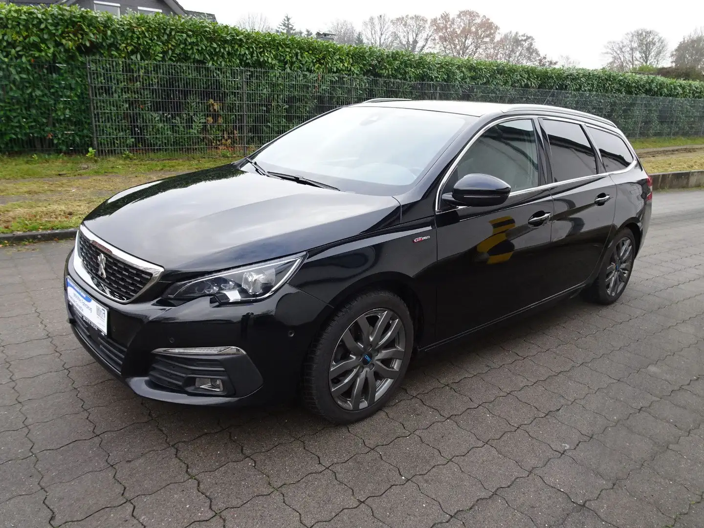 Peugeot 308 SW GT-Line / LED /Navi/ Automatik/ AHK Zwart - 1