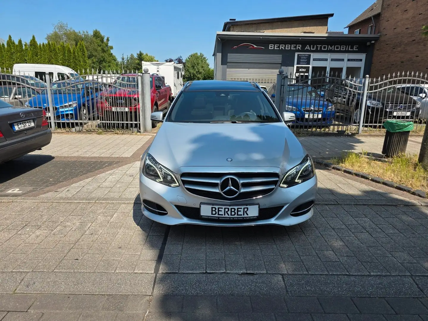 Mercedes-Benz E 200 CGI T Avantgarde*2.HD*PANO*LED*PDC*NAVI* Argent - 2