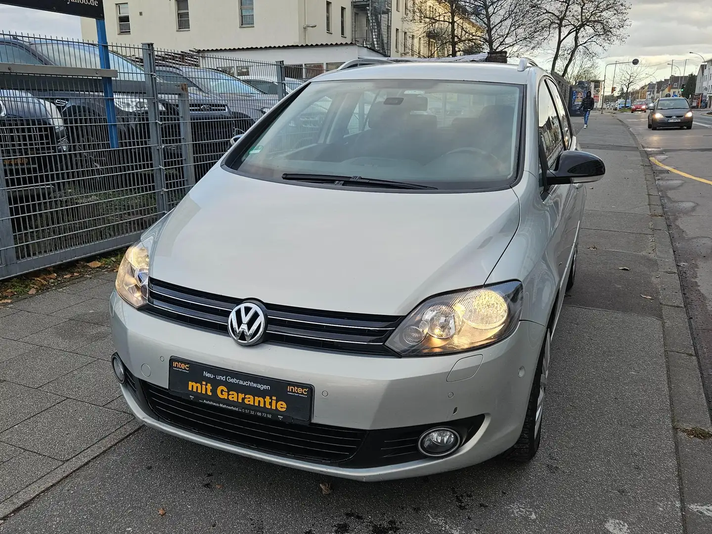 Volkswagen Golf Plus Golf VI Plus TSI BlueMotion Technology Trendline Grau - 2