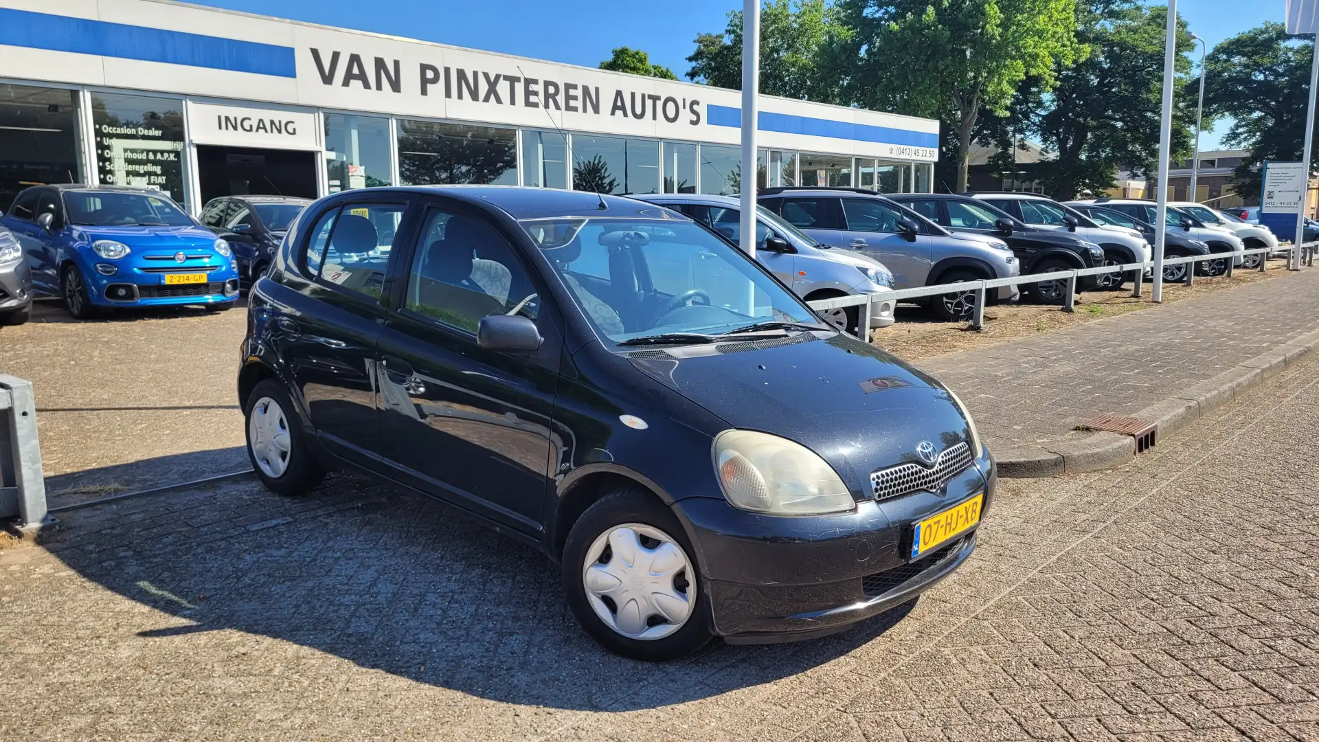 Toyota Yaris 1.3-16V VVT-i Sol met AIRCO Zwart - 1