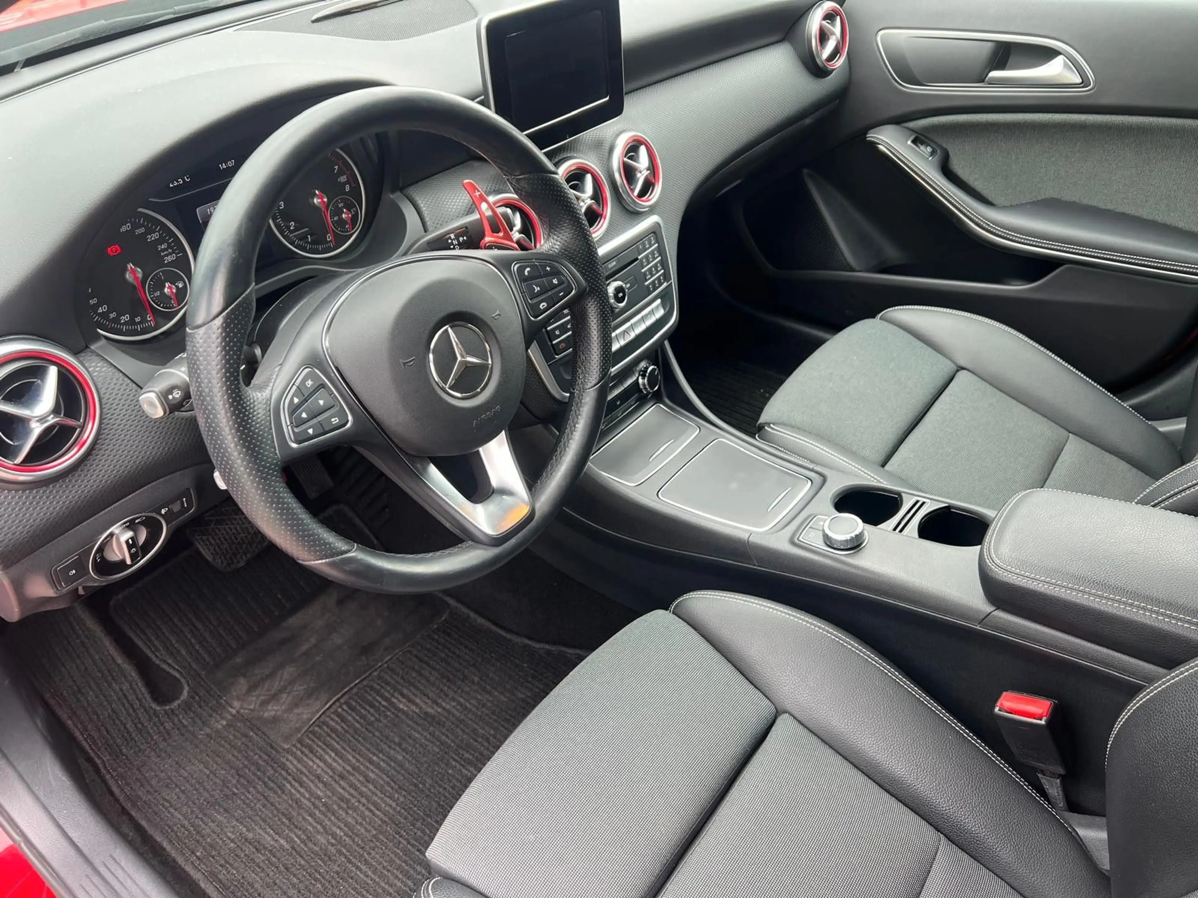 Mercedes-Benz A 200 A 200 BlueEfficiency/Kamera/Key-Less/SHZ/Automa. — photo 9
