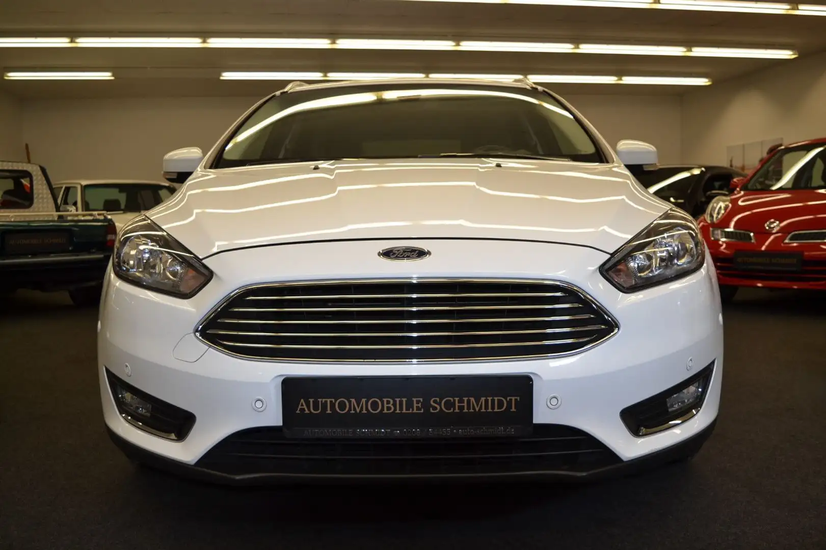 Ford Focus Turnier TITANIUM Bianco - 2