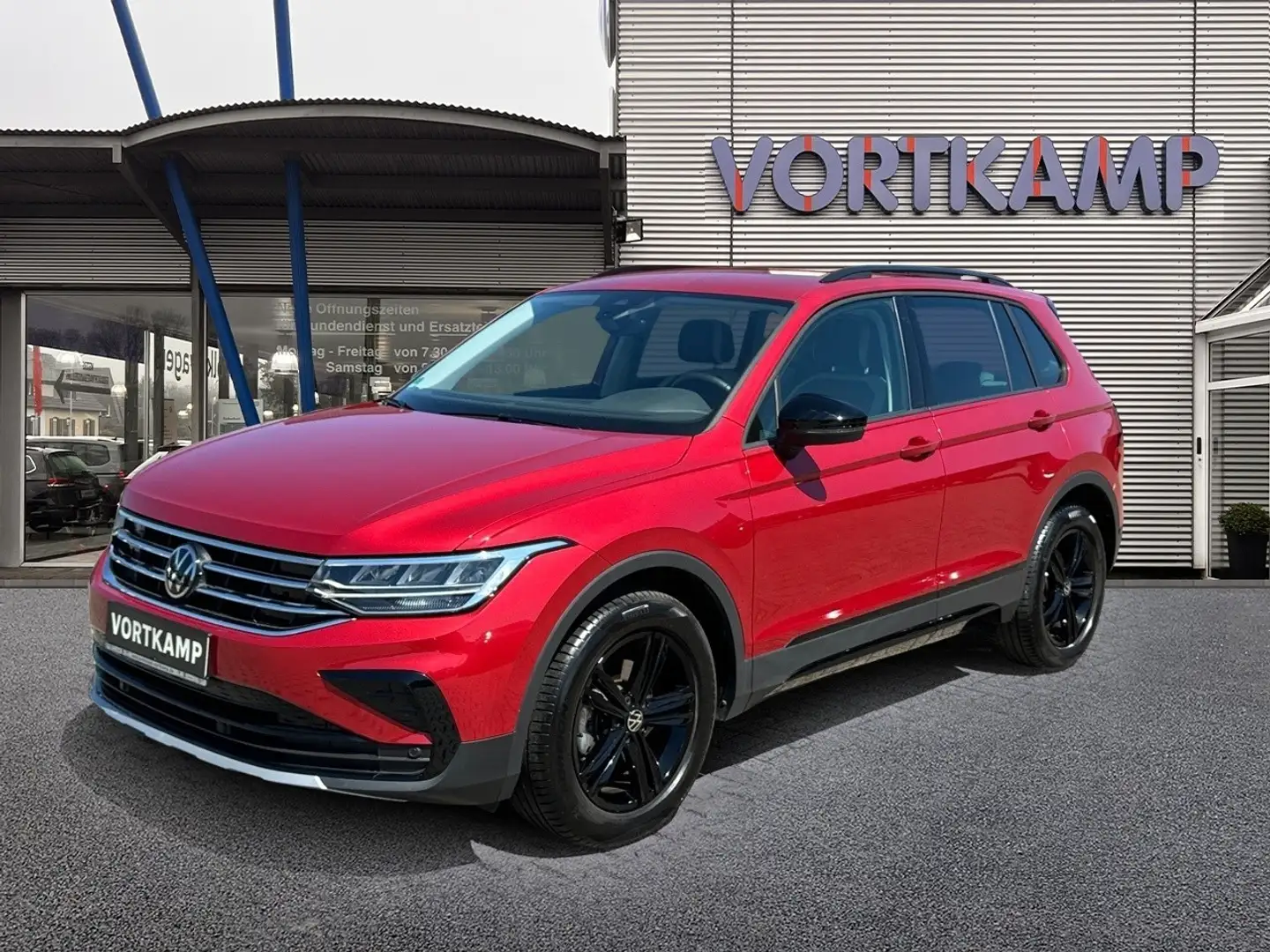Volkswagen Tiguan Urban Sport Rosso - 2