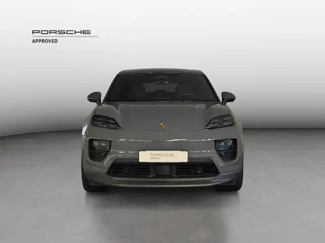 Porsche Macan view 8