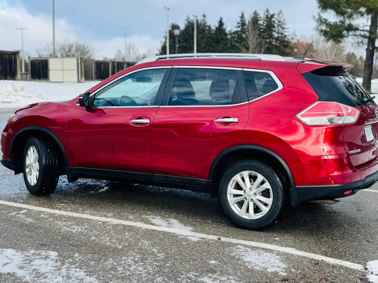 Nissan Rogue снимка Nissan Rogue