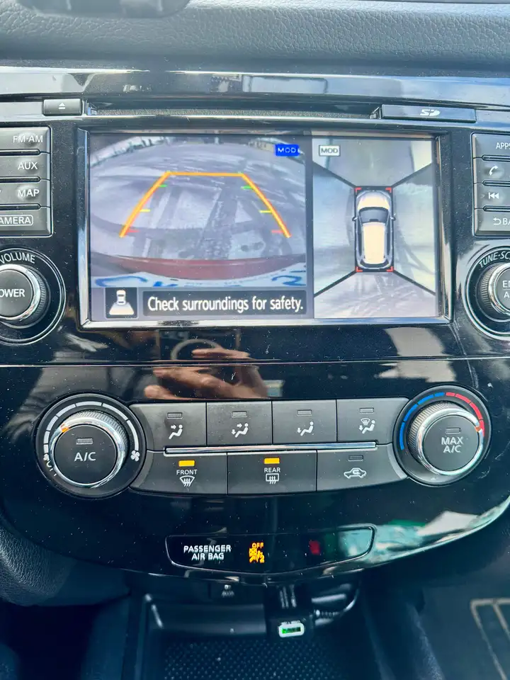 Nissan Rogue снимка Nissan Rogue