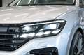 Volkswagen Touareg 3.0 V6 TDI|R-LINE|BLACK-STYLE|DYNAUDIO Silber - thumbnail 4