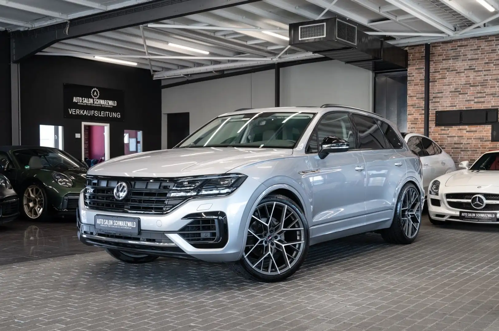 Volkswagen Touareg 3.0 V6 TDI|R-LINE|BLACK-STYLE|DYNAUDIO Silber - 1