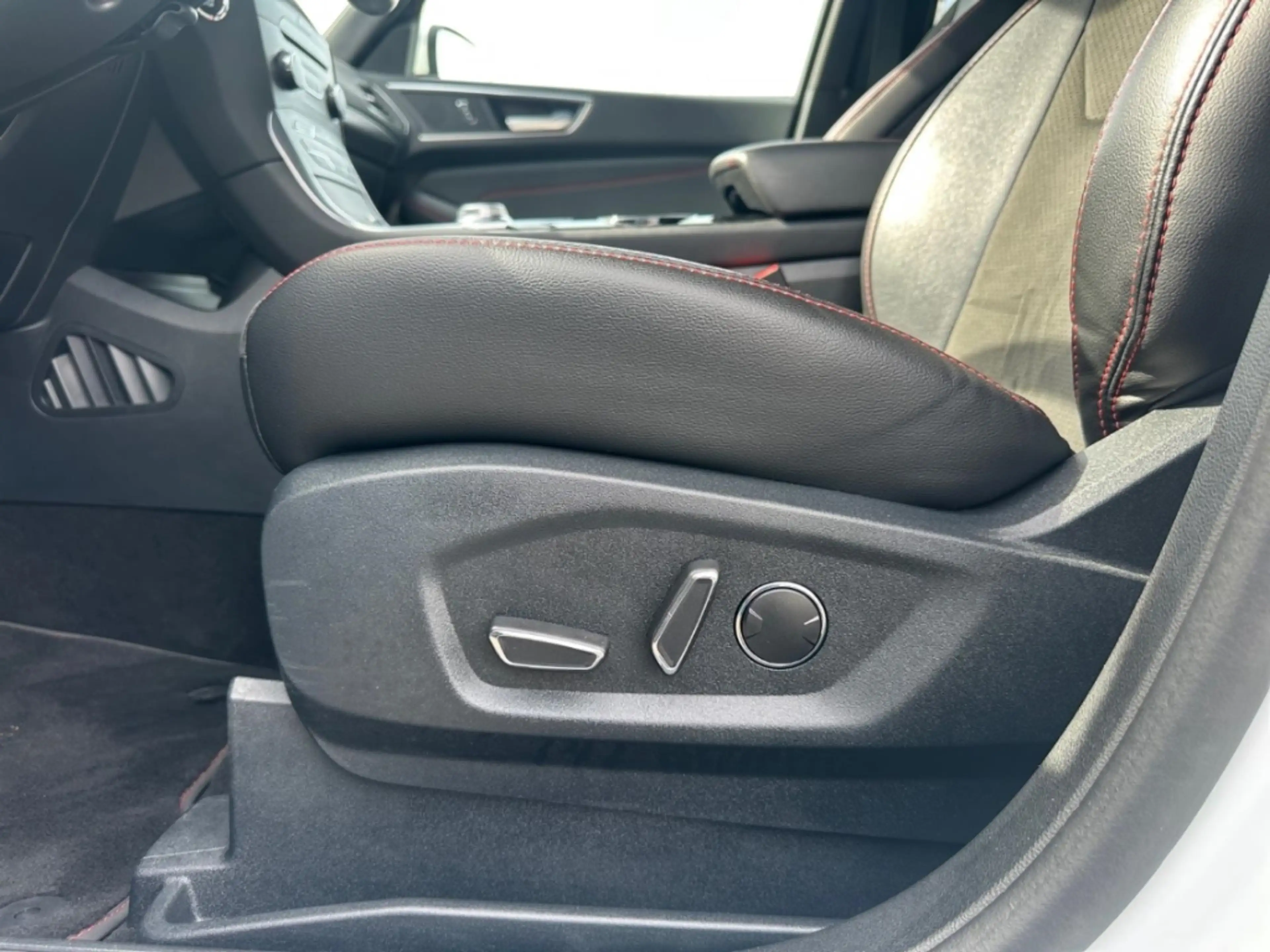 Ford S-Max ST-Line+Key-Free+Kamera+Winter-P.+Navi — photo 15