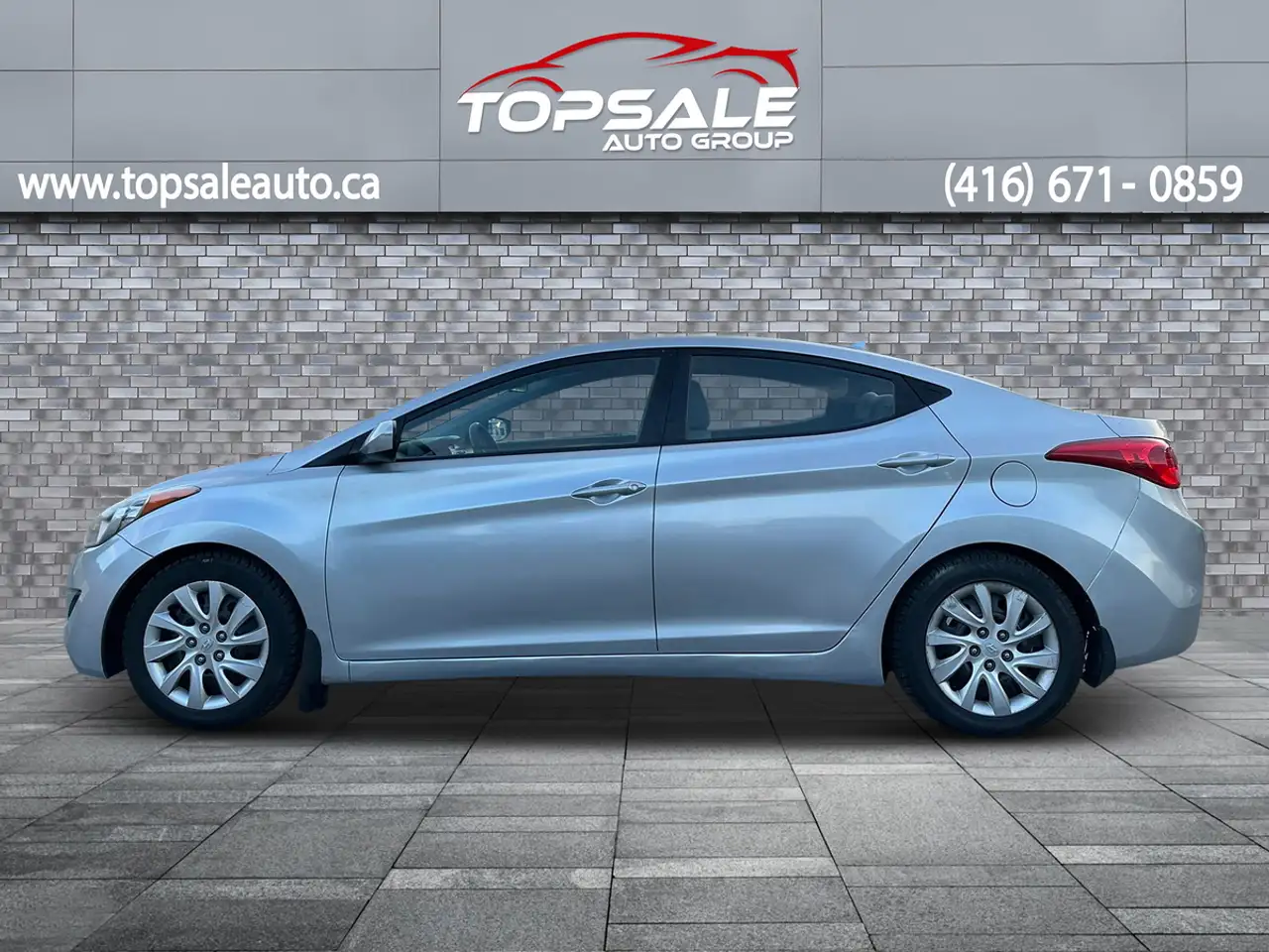 Hyundai ELANTRA photo Hyundai ELANTRA