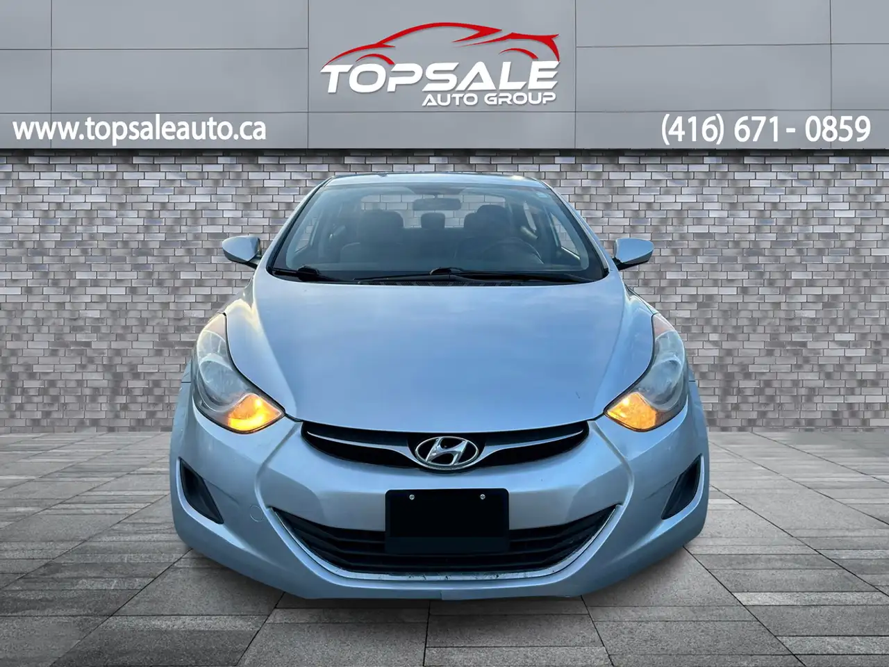 Hyundai ELANTRA photo Hyundai ELANTRA