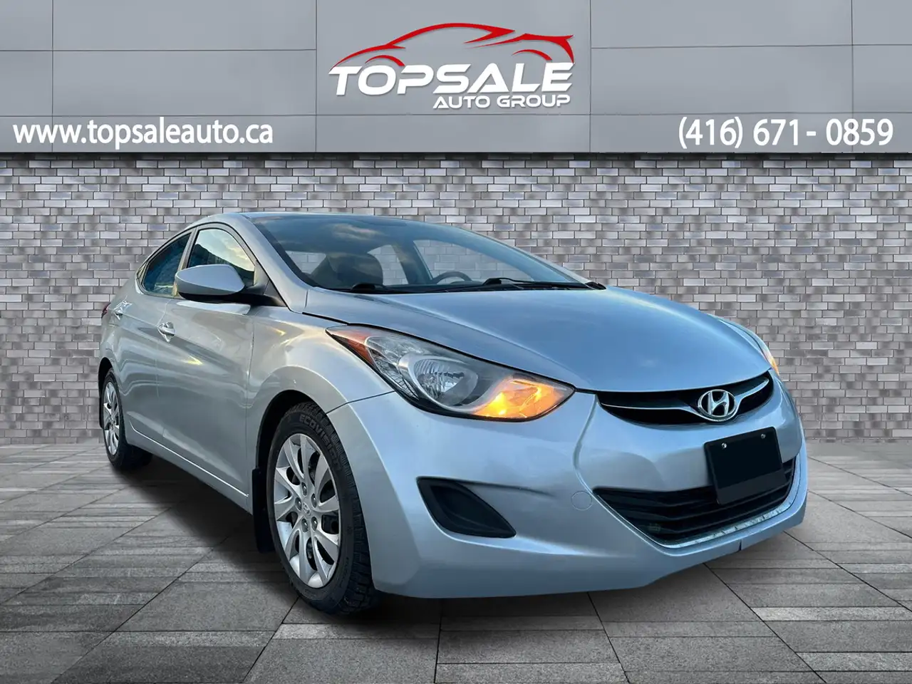 Hyundai ELANTRA photo Hyundai ELANTRA
