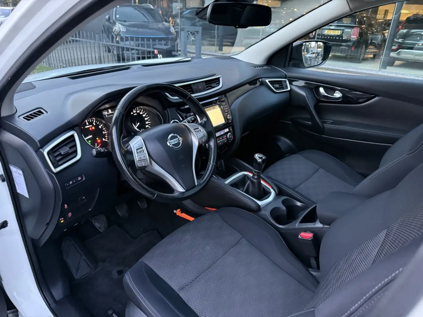 Nissan Qashqai 1.2 Connect Edition | Origineel NL | Navi | Camera Wit - 2