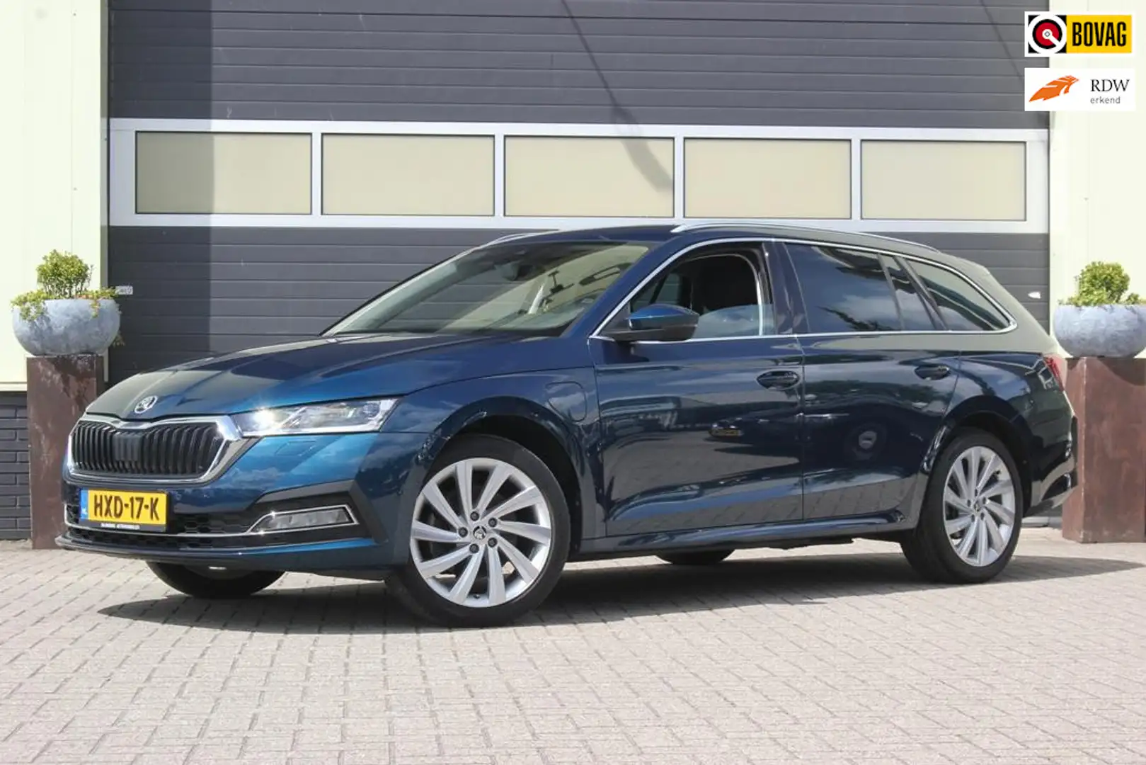 Skoda Octavia Combi 1.4 TSI iV PHEV Business | Trekgewicht | Blauw - 1