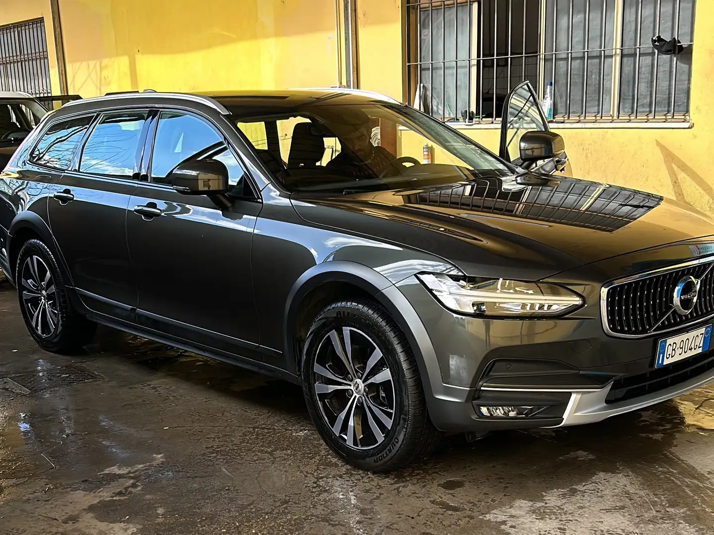Volvo V90 Cross Country V90 Cross Country 2.0 d4 Bus Plus awd geartr.my20 - 2