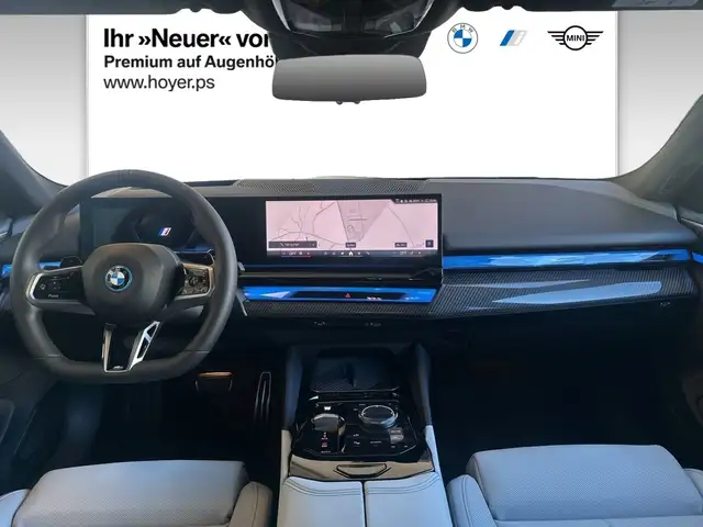 BMW 5 Series view 5