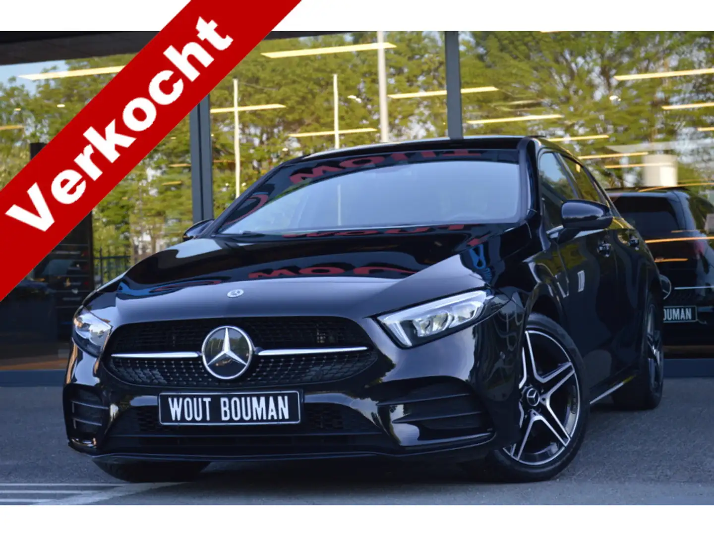 Mercedes-Benz A 250 e AMG Led Panorama Widescreen Sfeer Camera Night A Zwart - 1