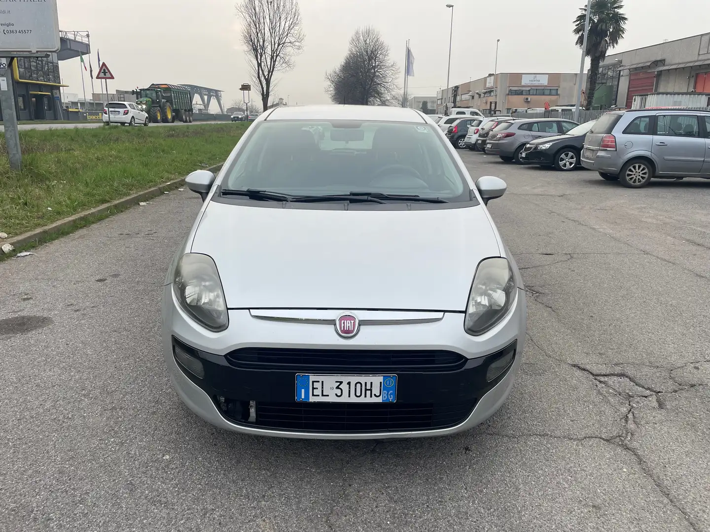 Fiat Punto Evo Punto Evo 5p 1.4 Dynamic s Gris - 2