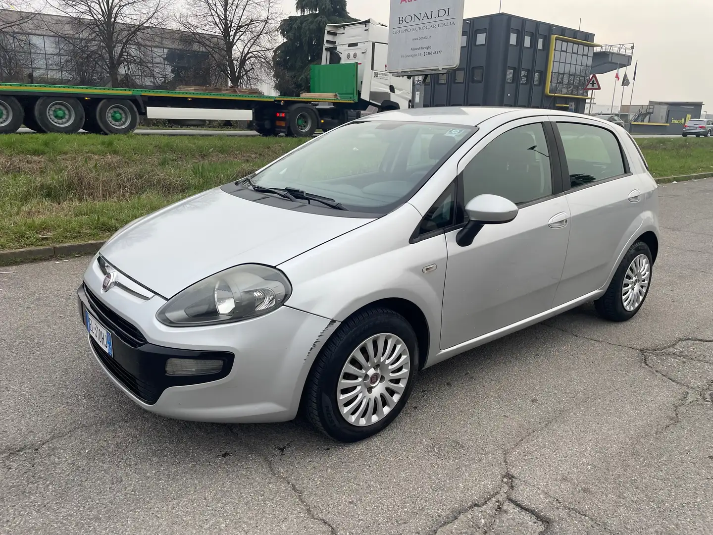 Fiat Punto Evo Punto Evo 5p 1.4 Dynamic s Gris - 1
