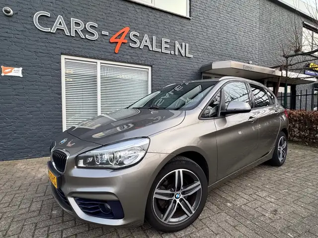 BMW 218 218D Automaat M- Sport 150pk + Camera + Leder + Na