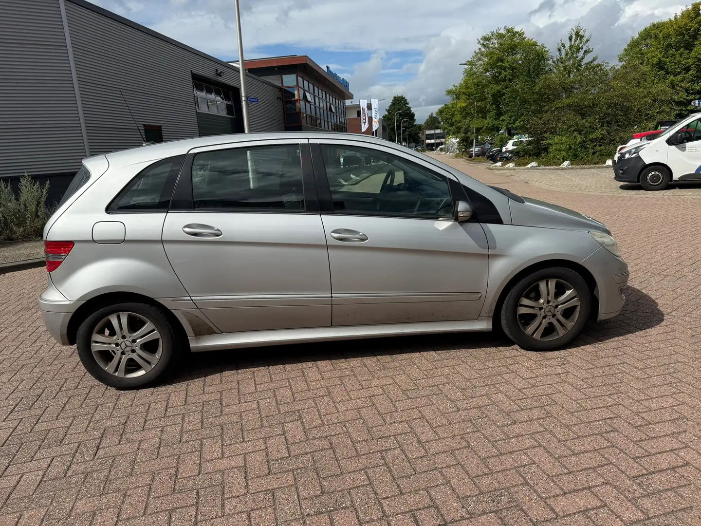 Mercedes-Benz B 180 CDI Stoelverwarming CLIMA 5 DR Grijs - 2