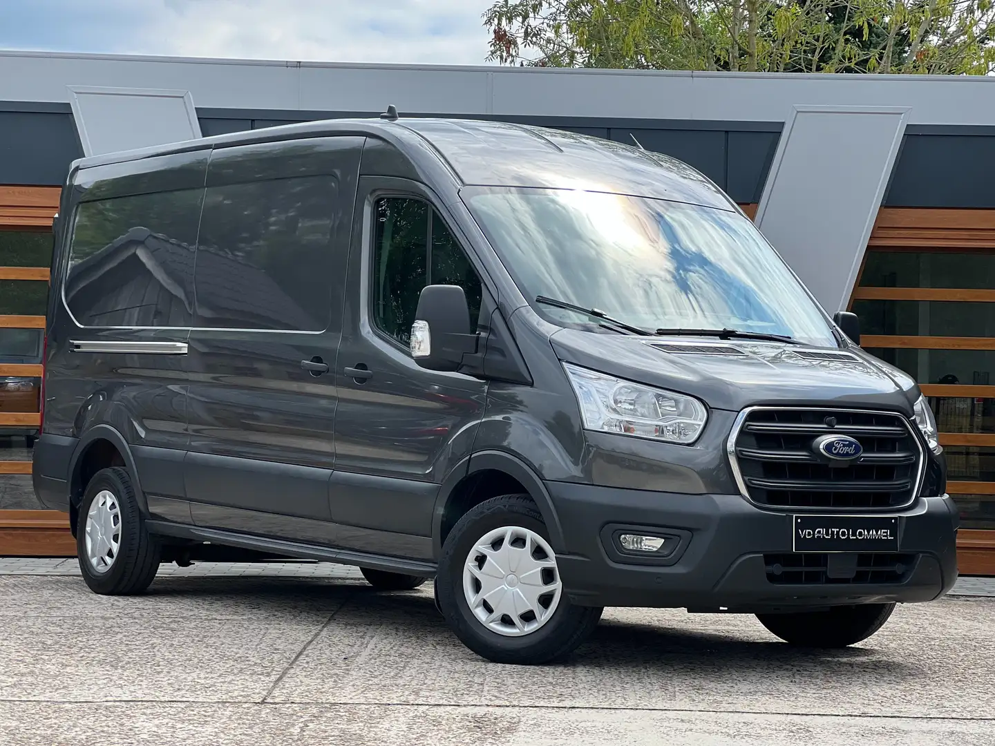 Ford Transit L2H2/ NAVI/ CAMERA/ CRUISE/ TOPSTAAT/ GARANTIE Grijs - 1