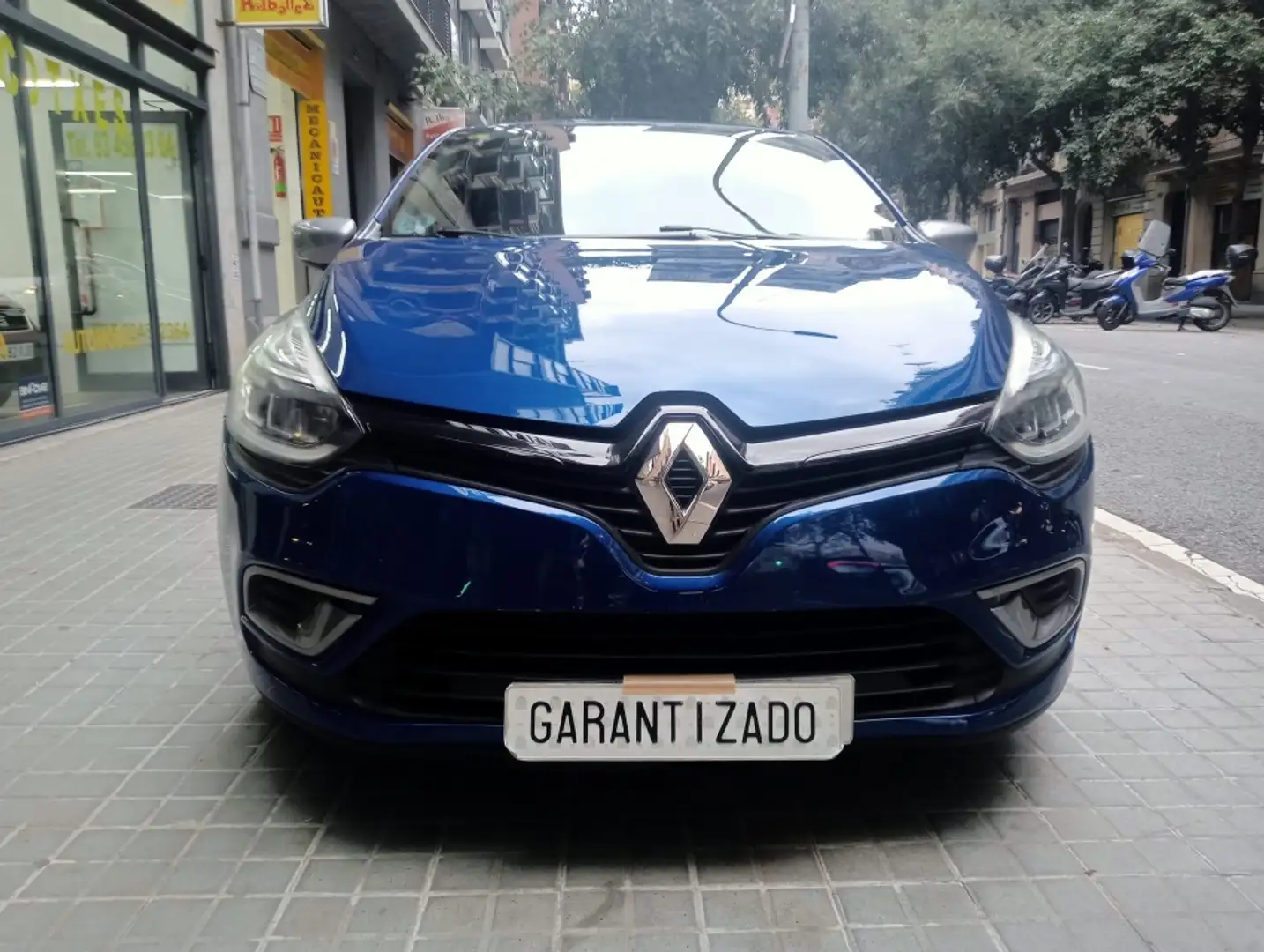 Renault Clio TCe eco2 GT EDC 120 Blau - 2