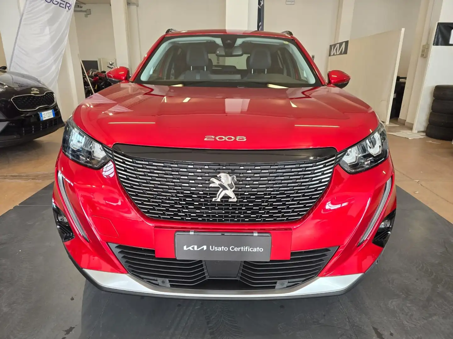 Peugeot 2008 2008 PureTech 130 S&S Active Rood - 2