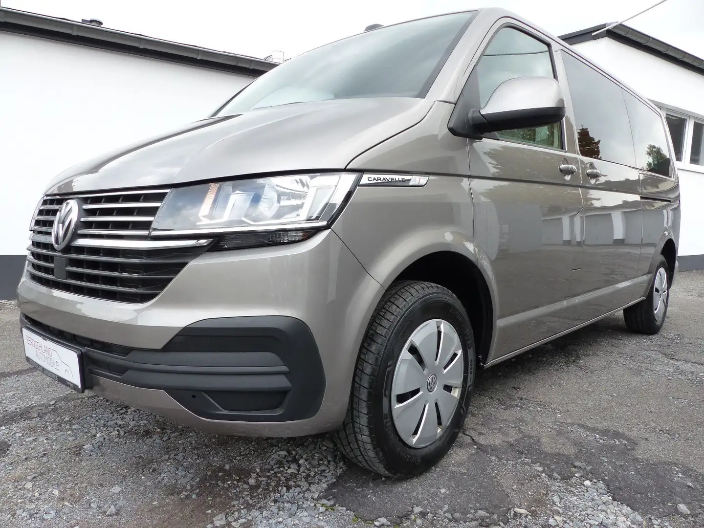 Volkswagen T6 Caravelle T6.1 Caravelle Comfort, Lang,AHK, Standheizung Beige - 1